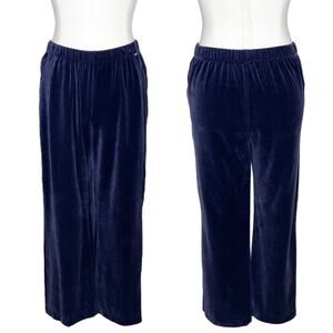 St. John Spa Blue Velvet Sweatpants